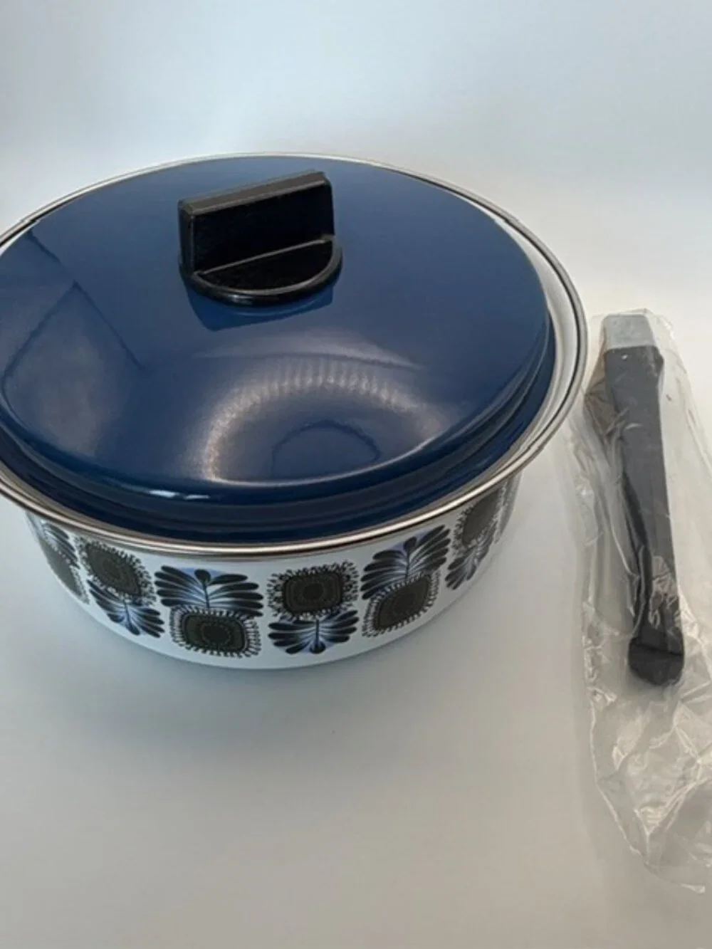 Austria Email Universal 8” Enamel Saucepan Cobalt Blue & Green ST-18 Vintage NEW